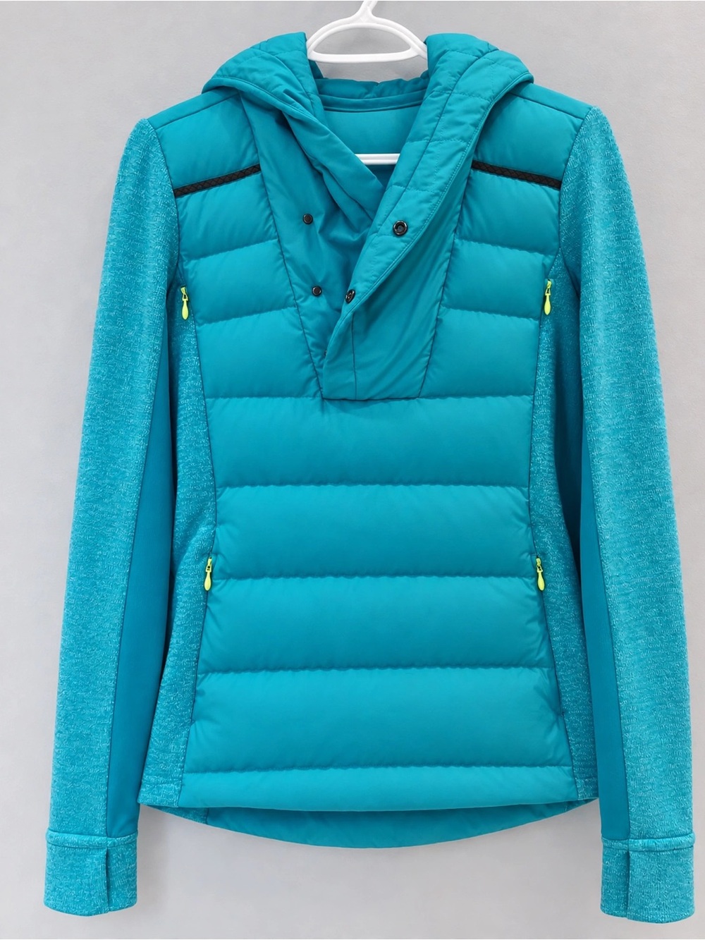 Lululemon Insulated Quilted Pullover Jacket Quilted Hooded Puffer Jacket in Blue